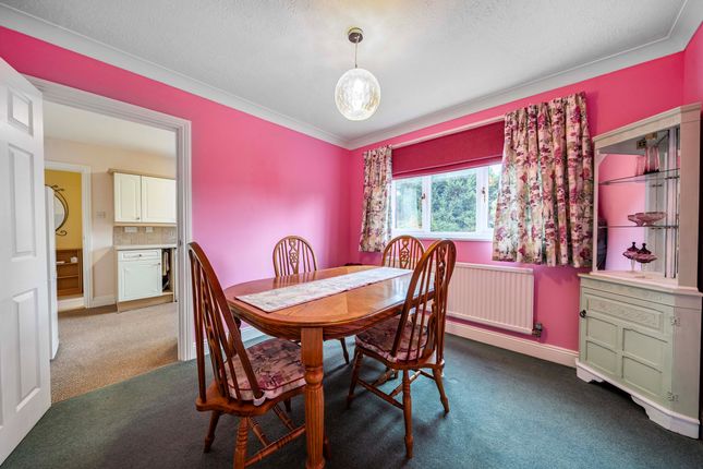 1 Sherford Court, Taunton photo 4