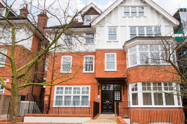 Thumbnail Flat to rent in Lyndhurst Road, London