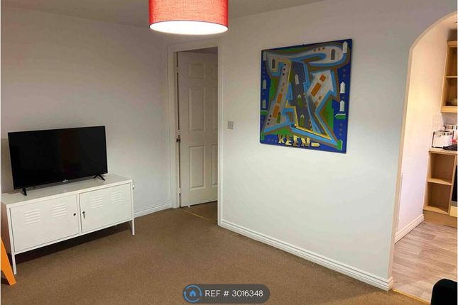 Flat, Kidman Close, Romford photo 2