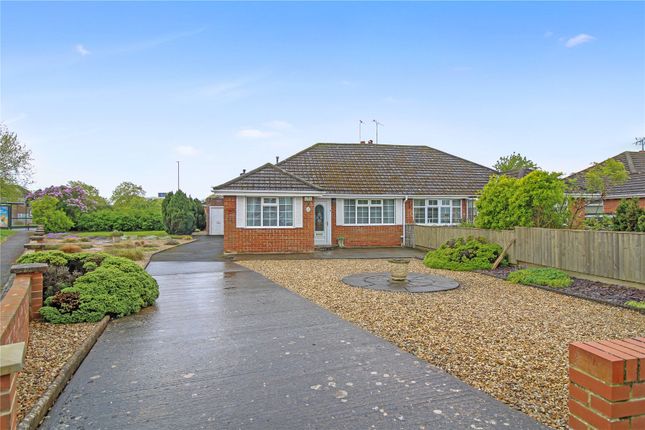Thumbnail Bungalow for sale in Oxford Road, Swindon, Wiltshire