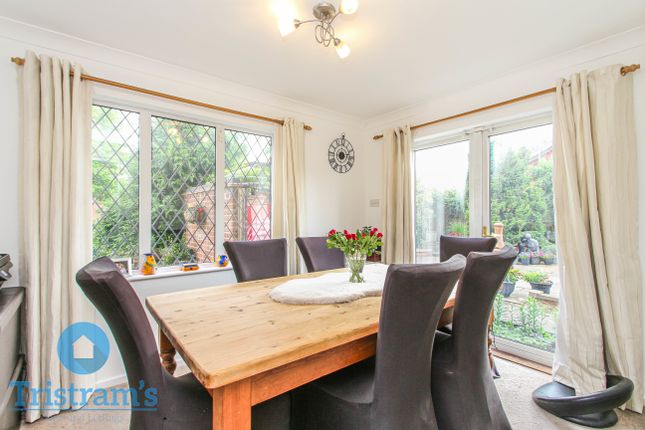 25, Torvill Drive, Nottingham photo 4