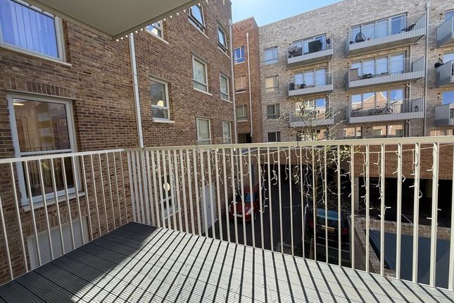 16E Mansfield Apartments, Barking photo 4