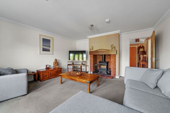 12 Debenham Road, Ipswich photo 3