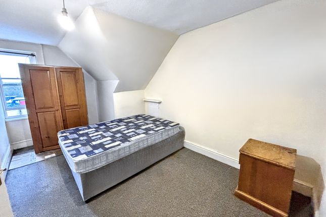 Flat 241, Bristol photo 2