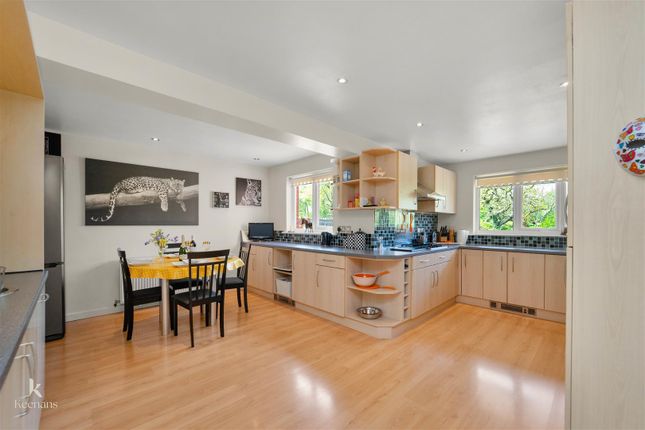 6, Sabden Road, Padiham photo 2