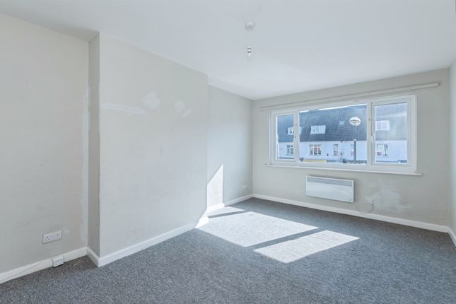 39, Victoria Road, Ferndown photo 4