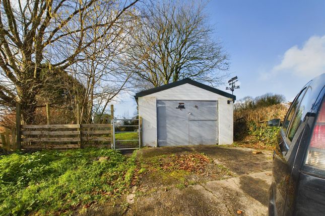 Cottage for sale in Pontyates, Llanelli