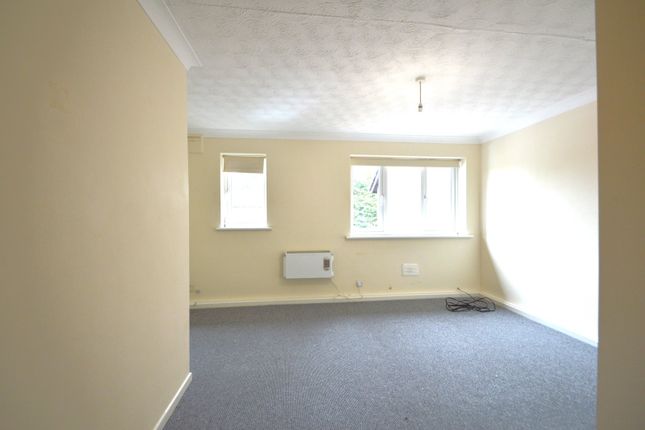 14, Baird Close, Berkshire photo 2