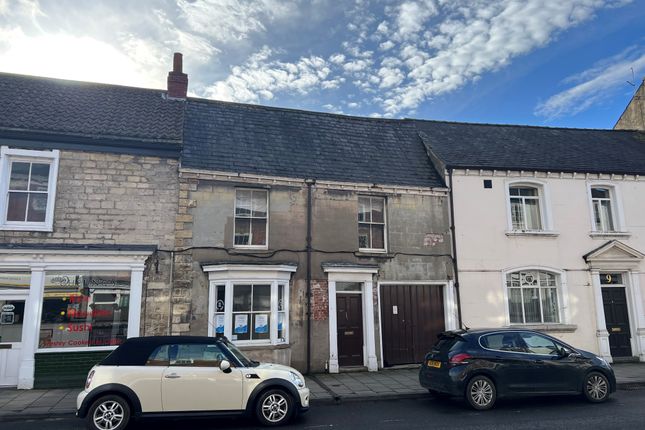 Retail premises to let in High Street, Tadcaster