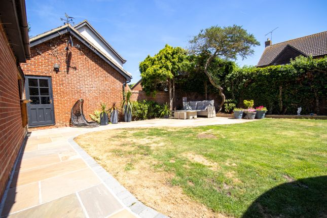 12, Petresfield Way, Brentwood photo 4