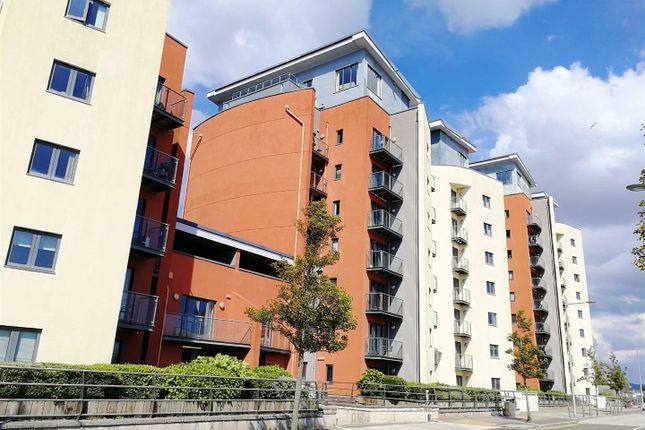 Thumbnail Flat for sale in South Quay, Kings Road, Marina, Swansea