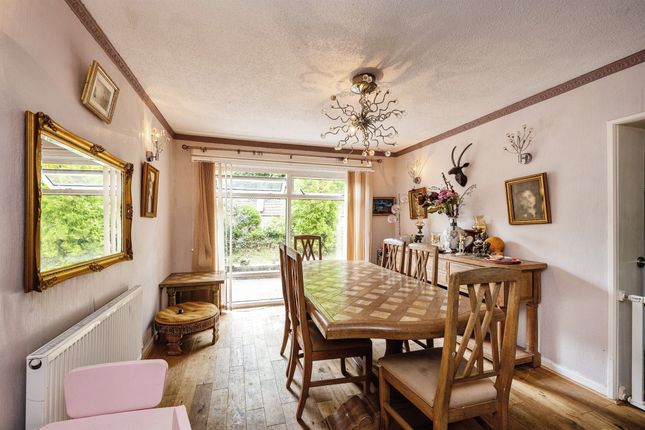 7, Berkeley Close, Swansea photo 4