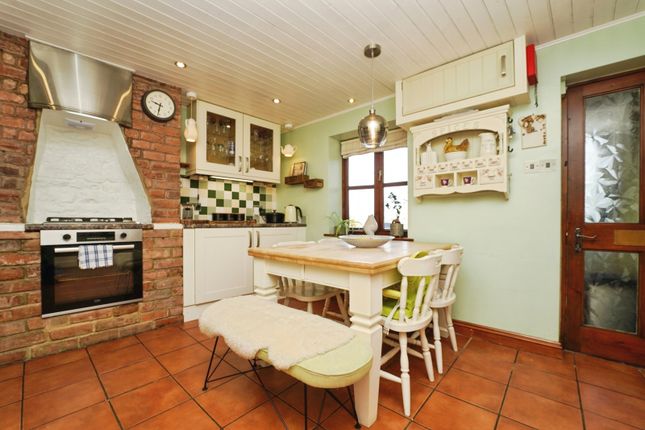 3, Mobley, Gloucestershire photo 4
