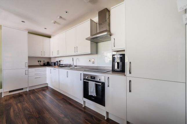 Flat 17, Redlands House,, Arnett Avenue, Wokingham photo 4