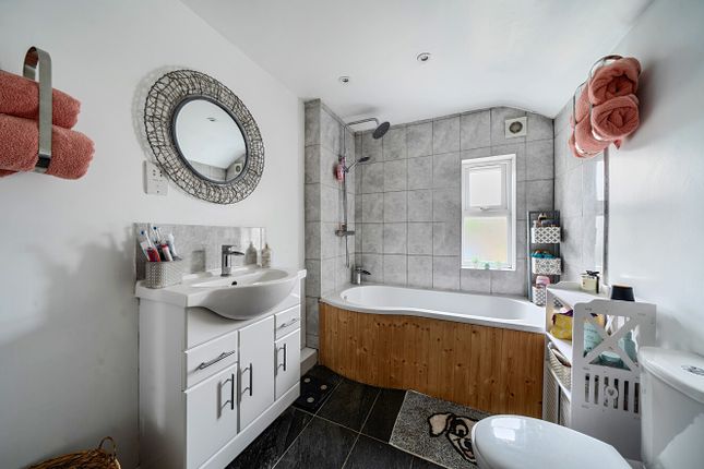 152, Main Road, Dartford photo 4