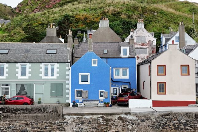 49, Seatown, Gardenstown photo 2