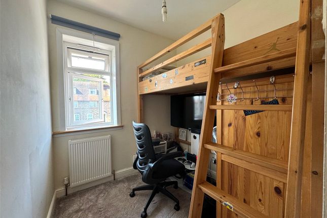 19, Furness Road, Morden photo 4