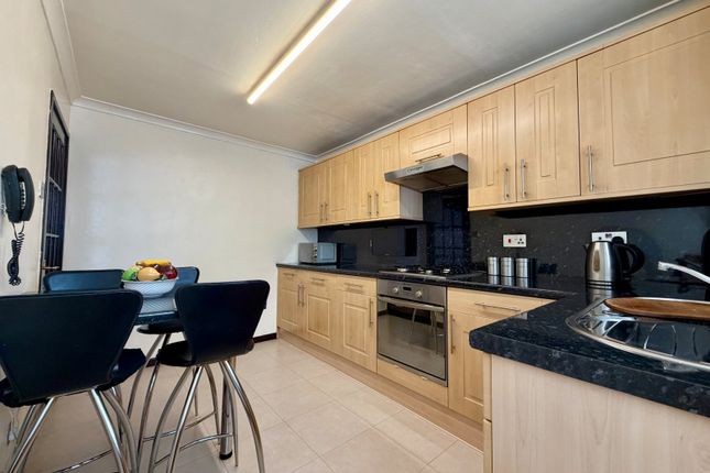 51, Stuart Court, Tyne and Wear photo 3