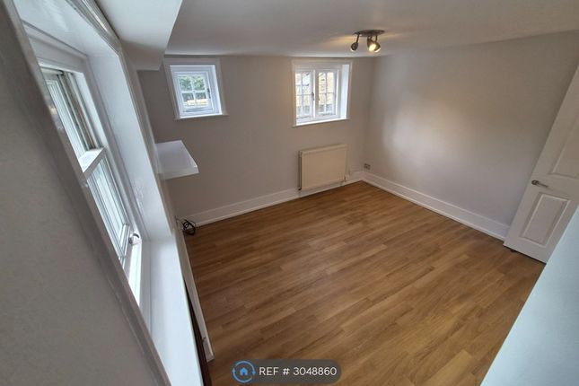 Flat, The Dower House North Cray Road, Sidcup photo 3