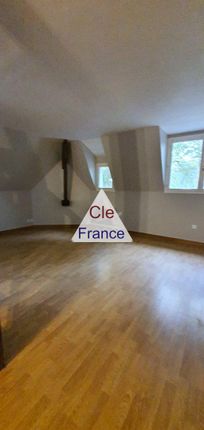 Apartment for sale in Noisy-Sur-Ecole, Ile-De-France, 77123, France