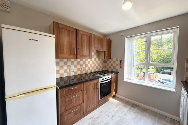 20, Tavistock Park, West Yorkshire photo 2