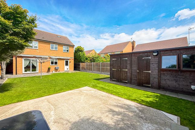 8, Beauchamps, Burnham-On-Crouch photo 3