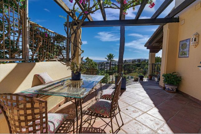 Villa for sale in La Duquesa, Marbella Area, Costa Del Sol