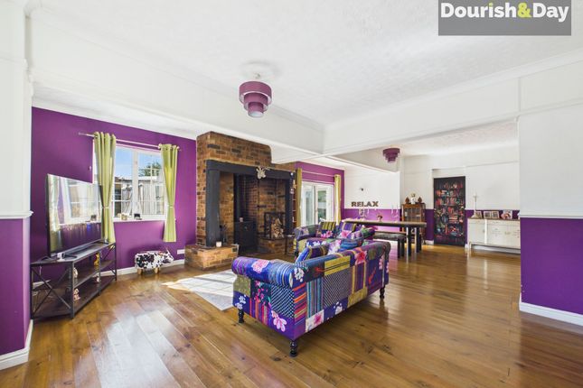 The Villa, Stafford photo 2