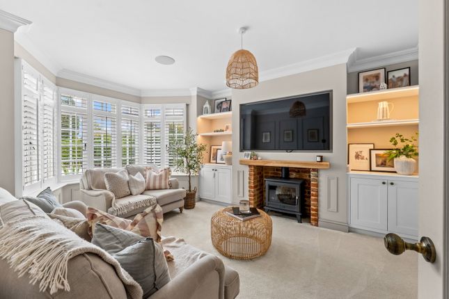 15, Tadorne Road, Tadworth photo 3