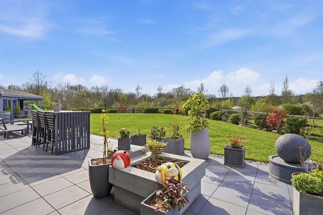 7 Ferranti Place, Milton Keynes photo 4