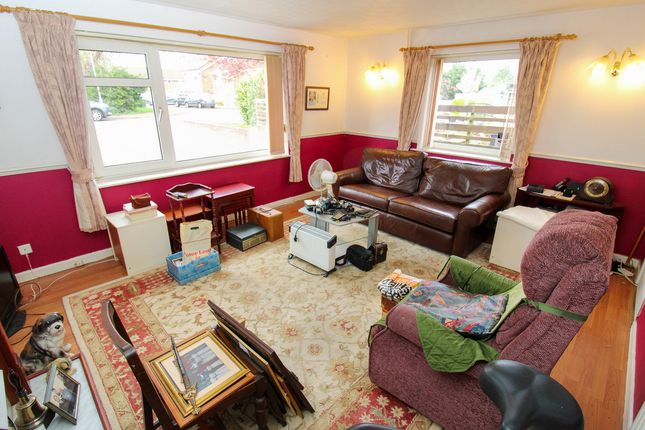 34, Bramhall Rise, Northampton photo 3