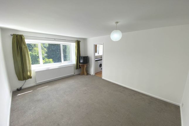 19 Oakbank, Watling Street, Radlett photo 2