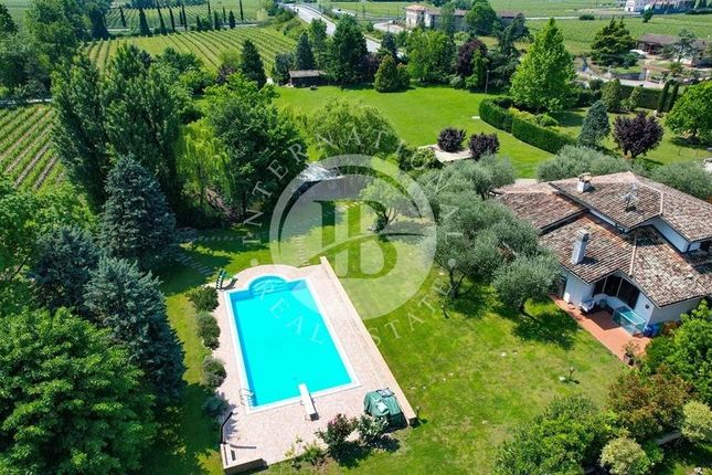 Villa for sale in Sirmione, Lombardy, 25019, Italy