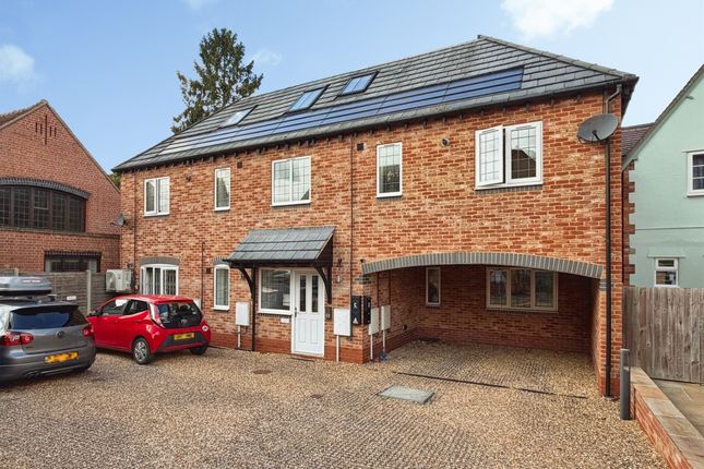 1-bed flat on Flat C, Courtyard House, School Road, Warwick, £175,000