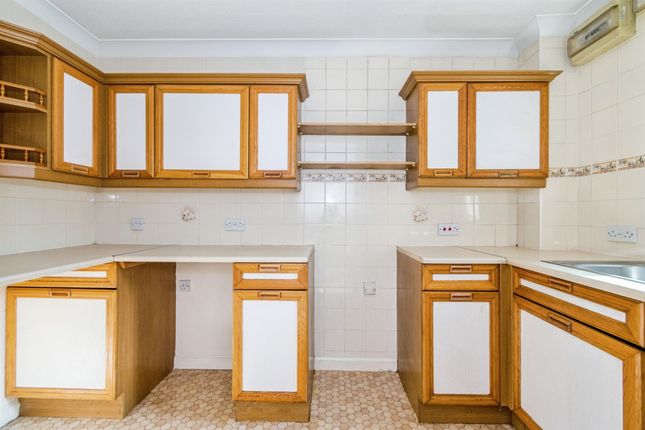 9, Lincoln Court, Sharon Road, Southampton photo 3