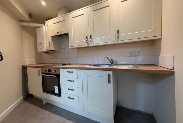 1B Clifton Street, Swindon photo 3