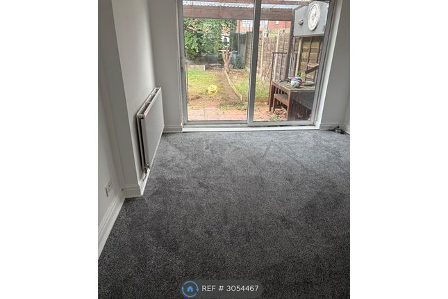 Kingston Close, Wigan photo 3
