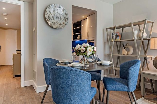 Apartment 24, London photo 2