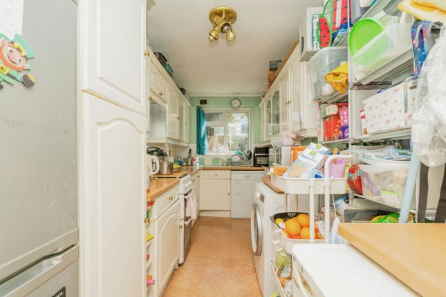 Terraced house for sale in Queenstown Road, Southampton, Hampshire