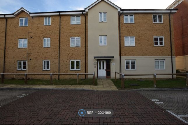 Flat to rent in Stubbs Court, Watford WD24