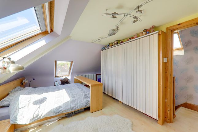 19, Poulters Lane, Worthing photo 4