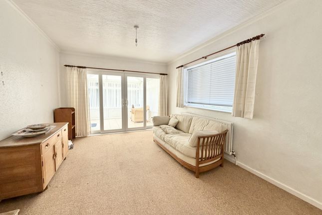 14, St Michaels Close, Exeter photo 2