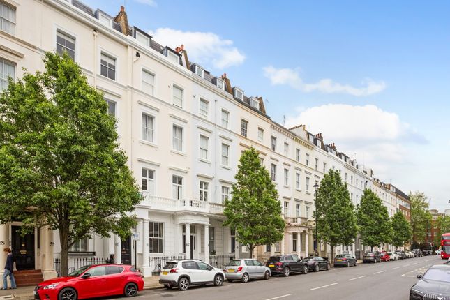 Flat to rent in Claverton Street, London