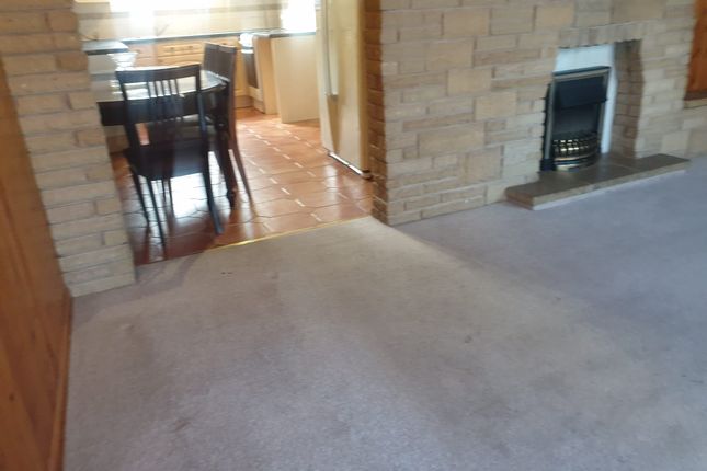 8, Hemsby Close, Coventry photo 5