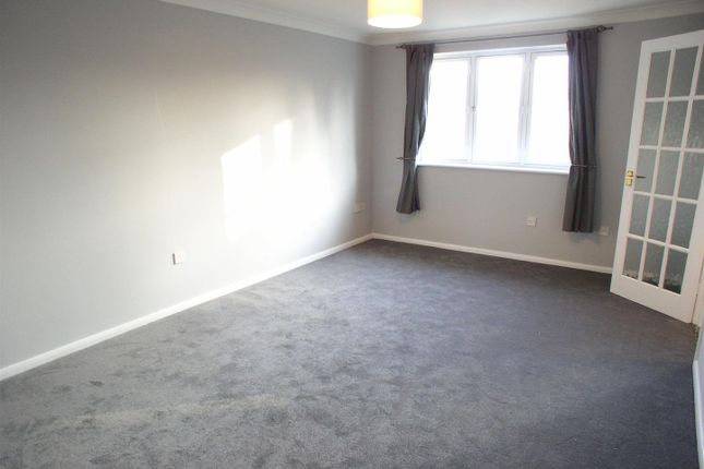 1a, Lindley Road, Walton-On-Thames photo 3