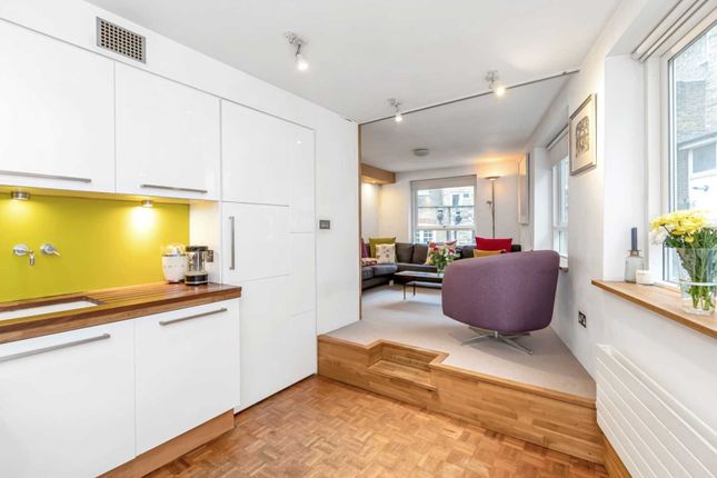Maisonette to rent in Moreton Terrace, London