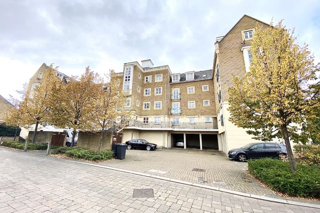 Thumbnail Flat for sale in Sandpiper Close, Waterstone Park, Greenhithe, Kent