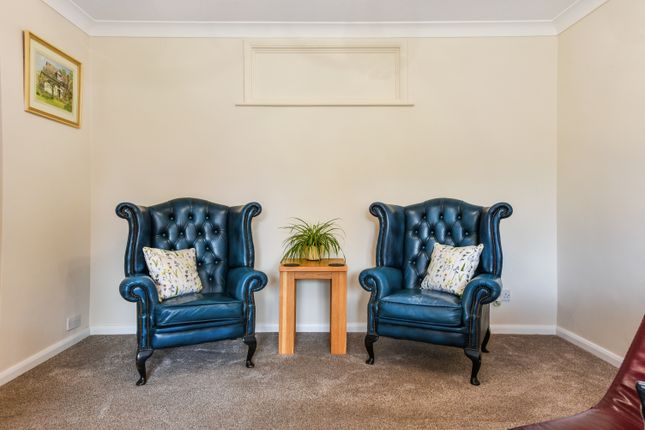8, Walberton Close, Felpham photo 4