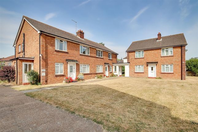 2-bed flat on 4 Dolphin Court Canterbury Road, Worthing, £190,000