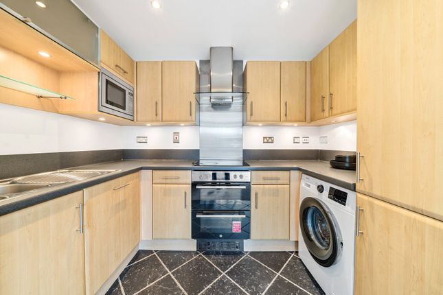 Flat to rent in Bramber House, Seven Kings Way, Kingston Upon Thames